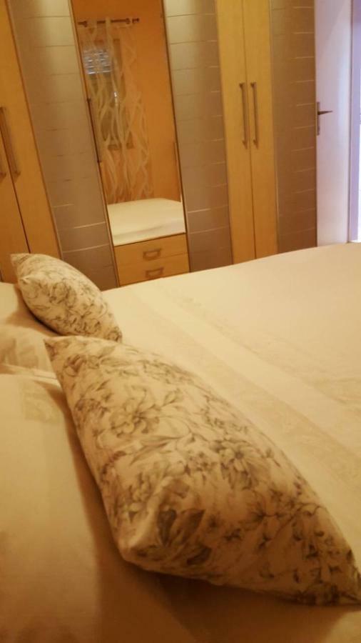 Apartman Luly Lägenhet Kaštela Exteriör bild