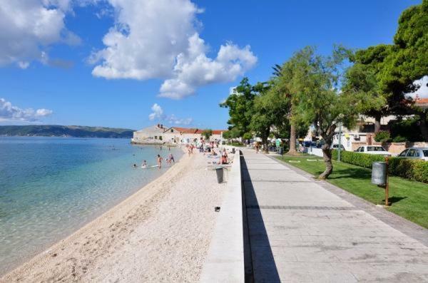 Apartman Luly Lägenhet Kaštela Exteriör bild