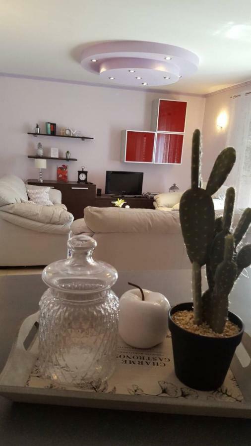 Apartman Luly Lägenhet Kaštela Exteriör bild