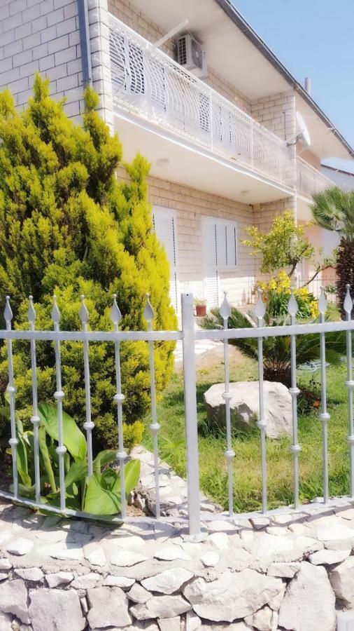 Apartman Luly Lägenhet Kaštela Exteriör bild